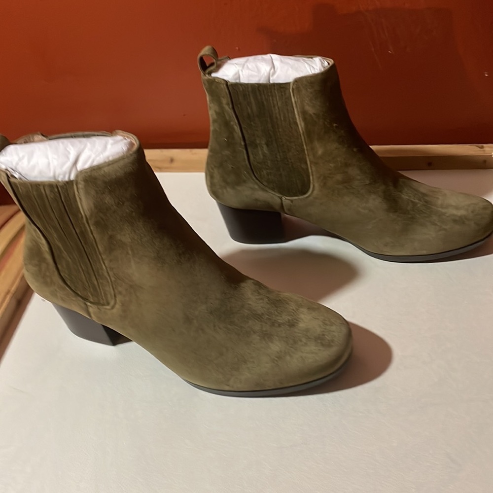 NWT Women's ankle boots - Picture 2 of 5